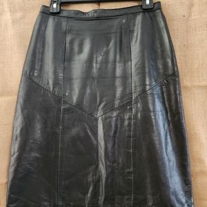 Vintage Adato Black midi leather skirt in excellent worn condition size 34